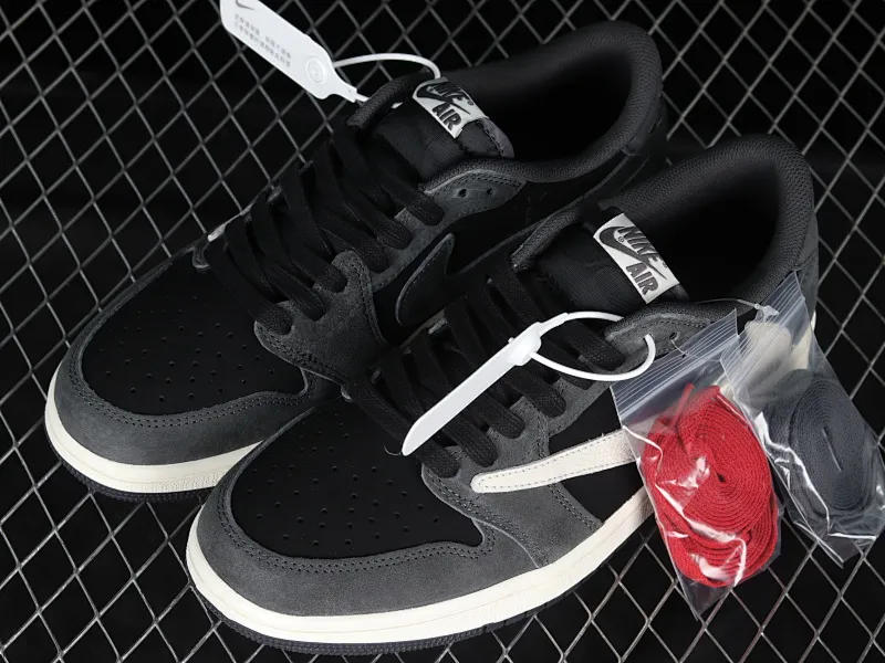 All Categories Air Jordan Jordan Series Basketball Shoes Air Jordan 1 Low Travis Scott x Air Jordan 1 Low "Black Phantom" AJ1 Joe 1 Overhook Black Phantom DM7866-001